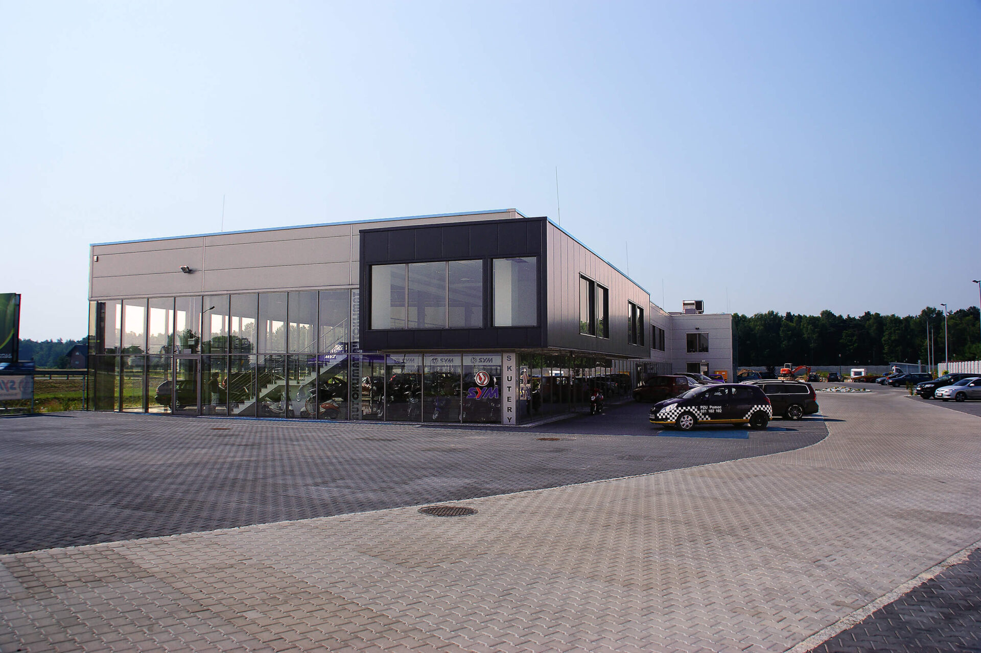 Salon samochodowy VOLVO wraz z serwisem