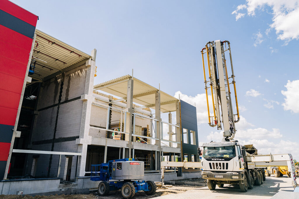 generalny wykonawca hale