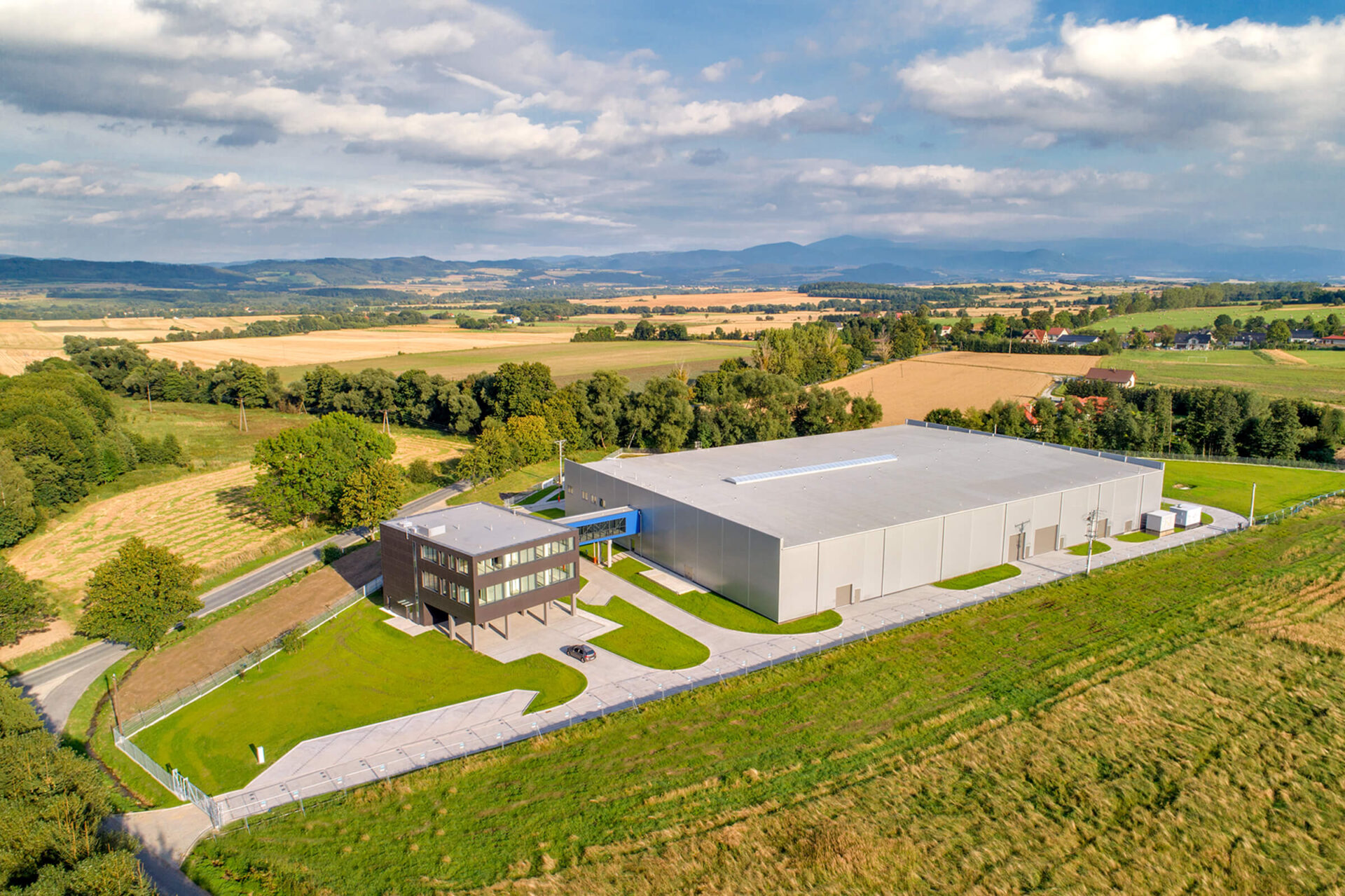 Hala produkcyjno-magazynowa Długopolanka – rozlewnia wody mineralnej