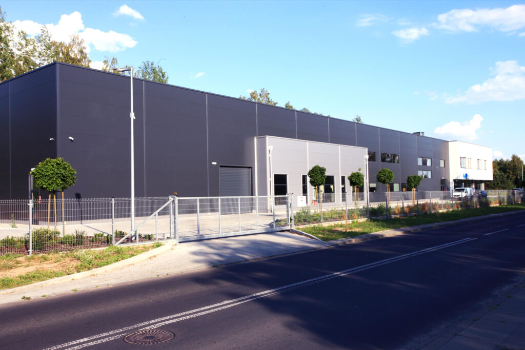 Hale żelbetowe / hybrydowe