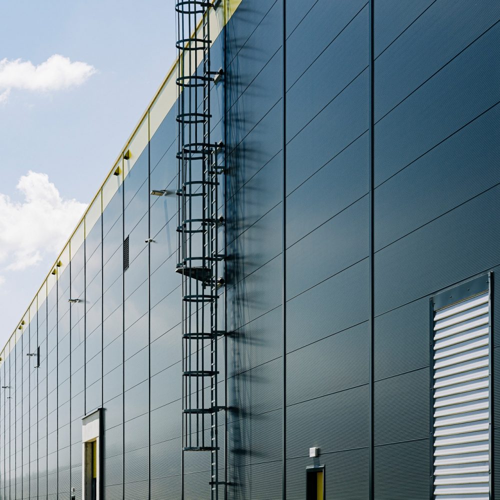 odbiór hali produkcyjnej - schody