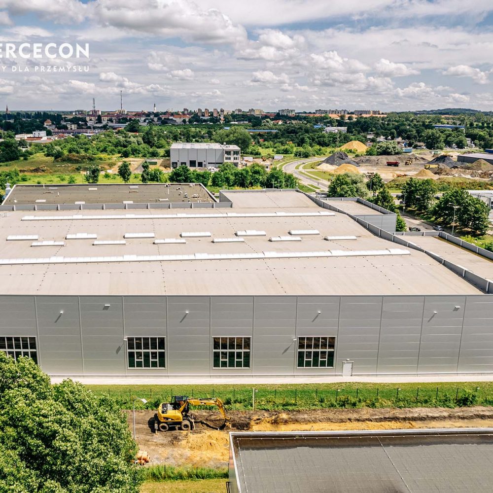 Dachy hal przemysłowych